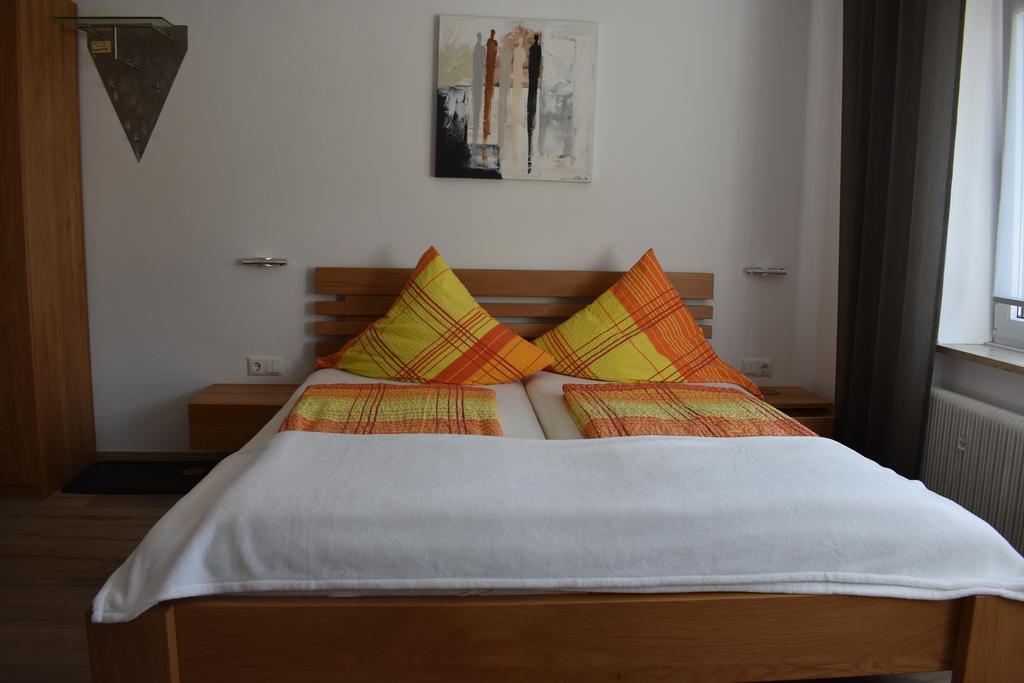 Gaestehaus Lehr Kinding Exteriör bild