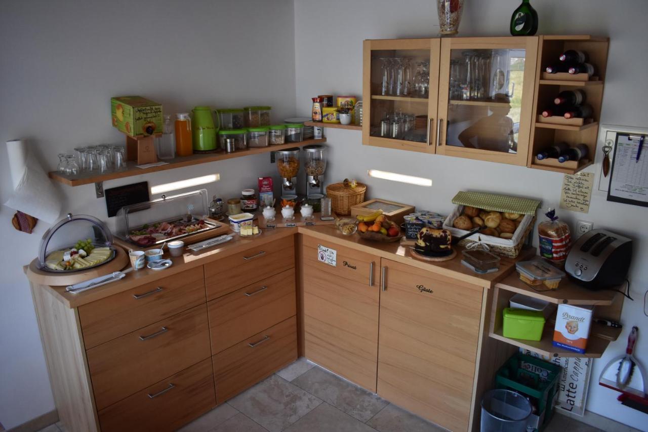 Gaestehaus Lehr Kinding Exteriör bild