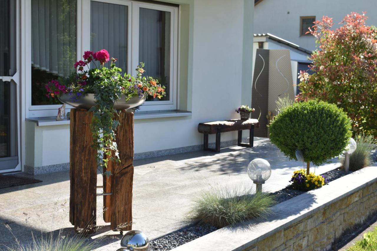 Gaestehaus Lehr Kinding Exteriör bild